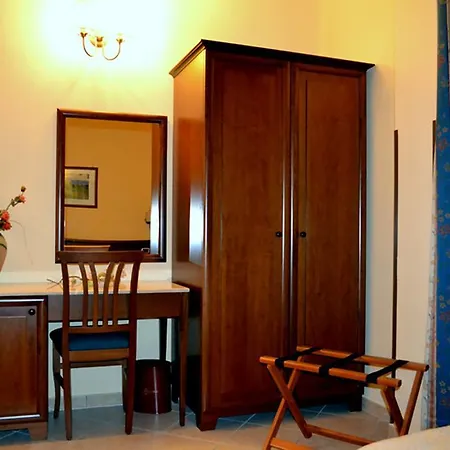 Gangi Hotel 3*