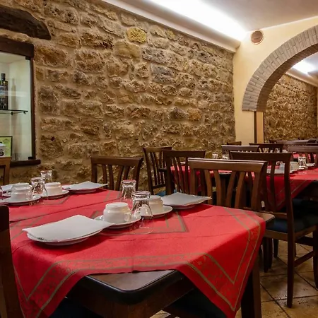 Gangi Hotel 3*